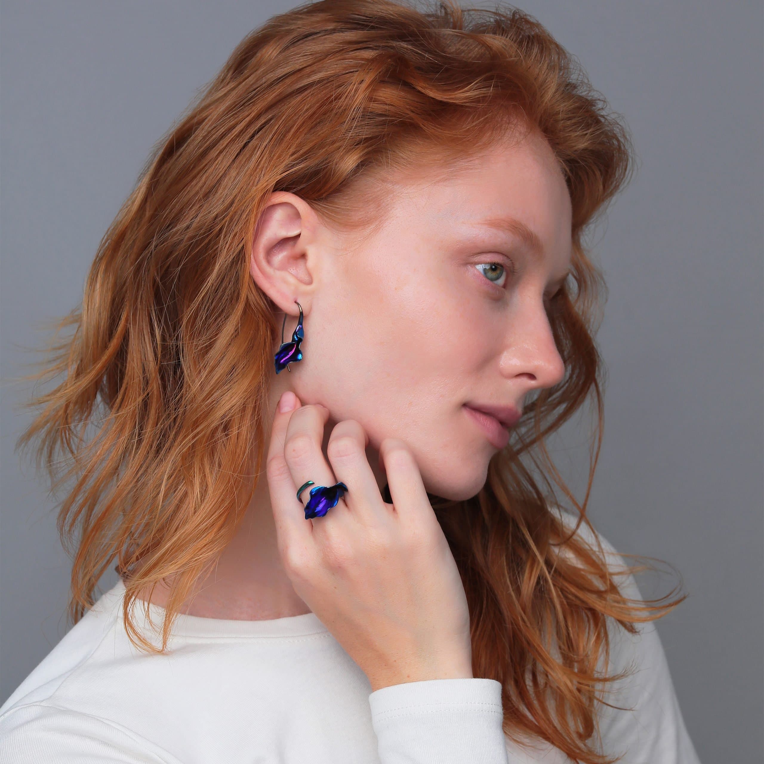 Calla flower Earrings view 3