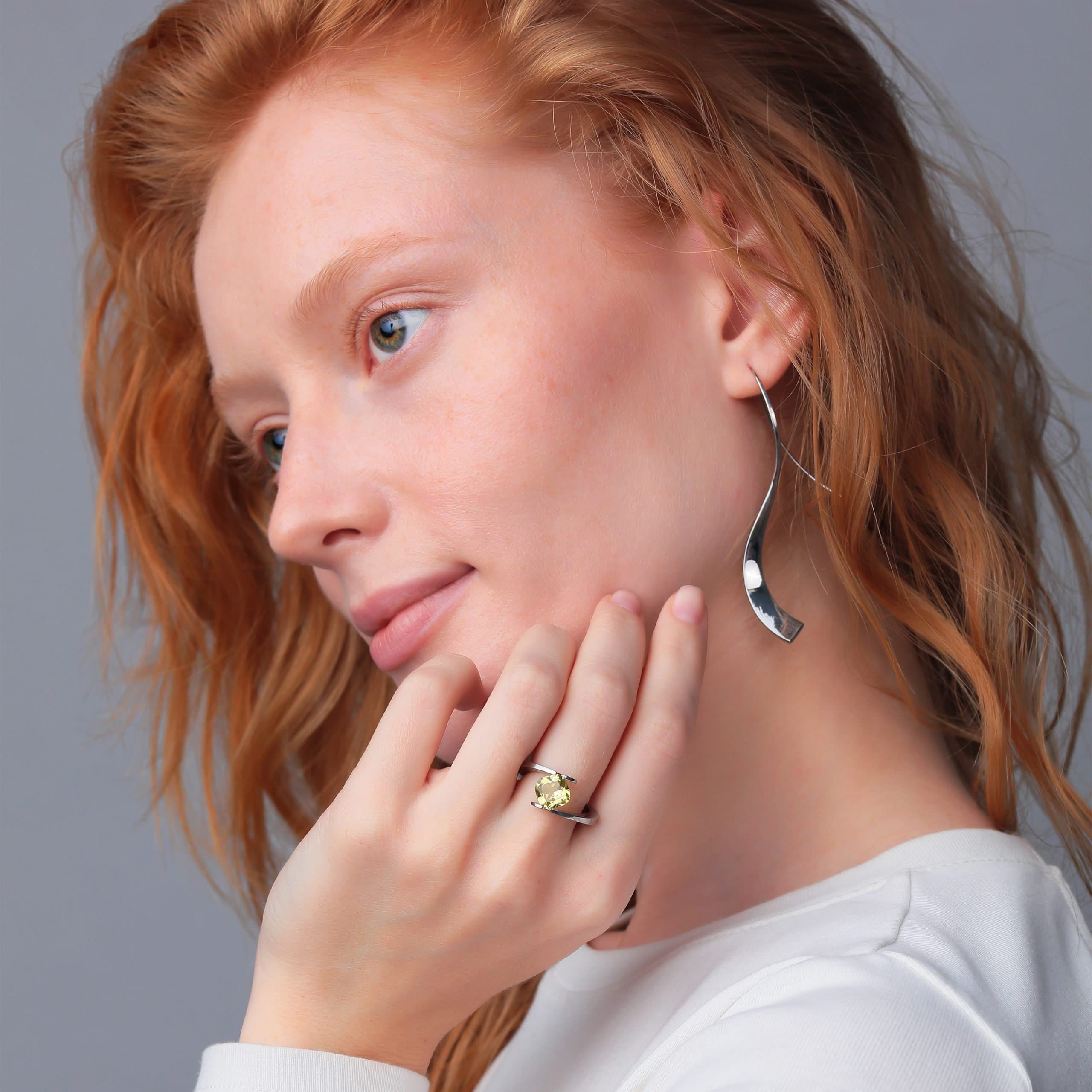 Möbius Earrings view 3